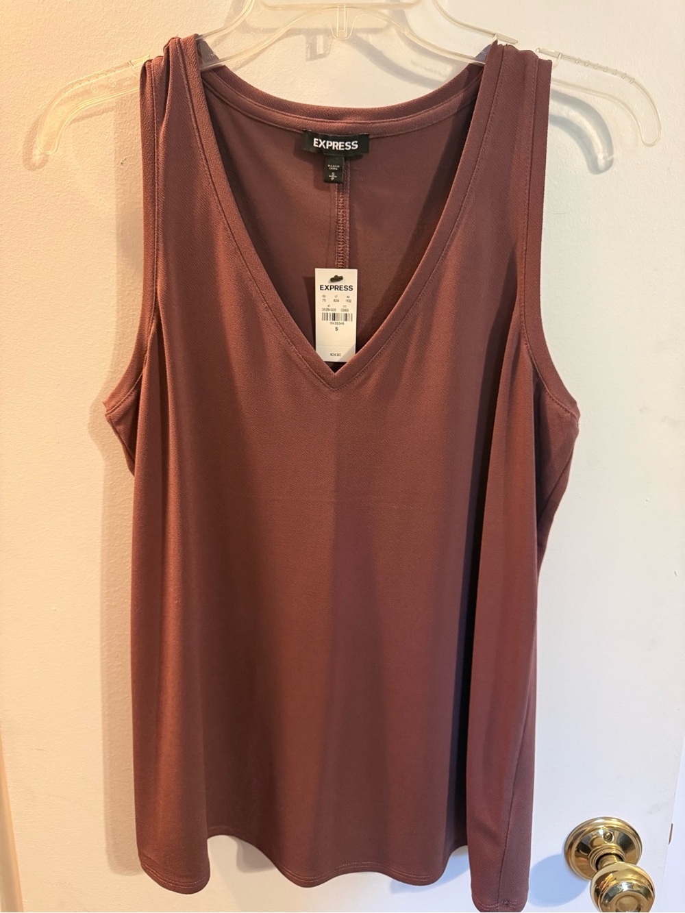 Express Women’s Mauve V-Neck Tank Top — Dusty Rose